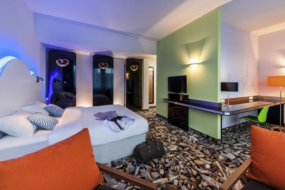 Styles Hotel Muenchen Messe Exteriör bild